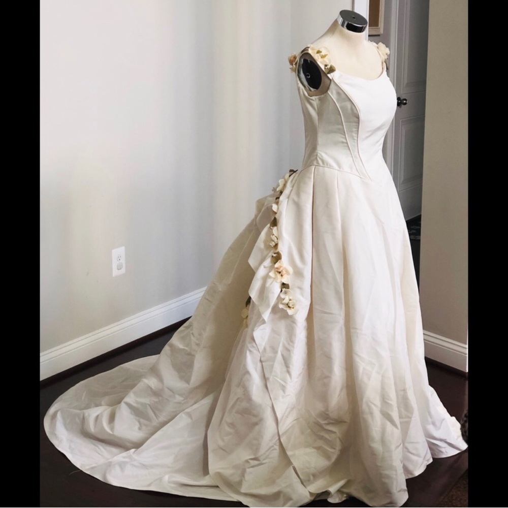 Vintage Ivory Pronovias Wedding Dress with rosette trim
